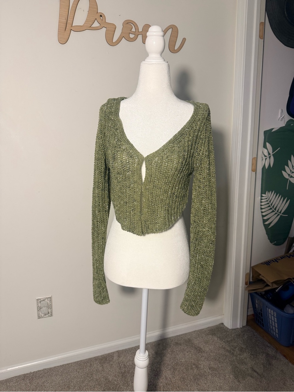 PacSun Olive Green Cropped V-Neck Rib Knit Cardigan